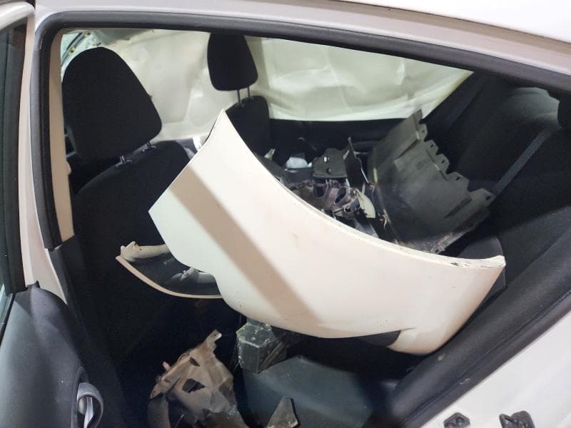 2019 NISSAN VERSA S 10
