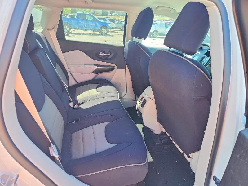 2020 JEEP CHEROKEE LATITUDE PLUS 11