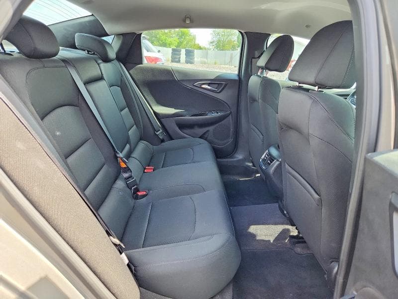 2017 CHEVROLET MALIBU LT 10