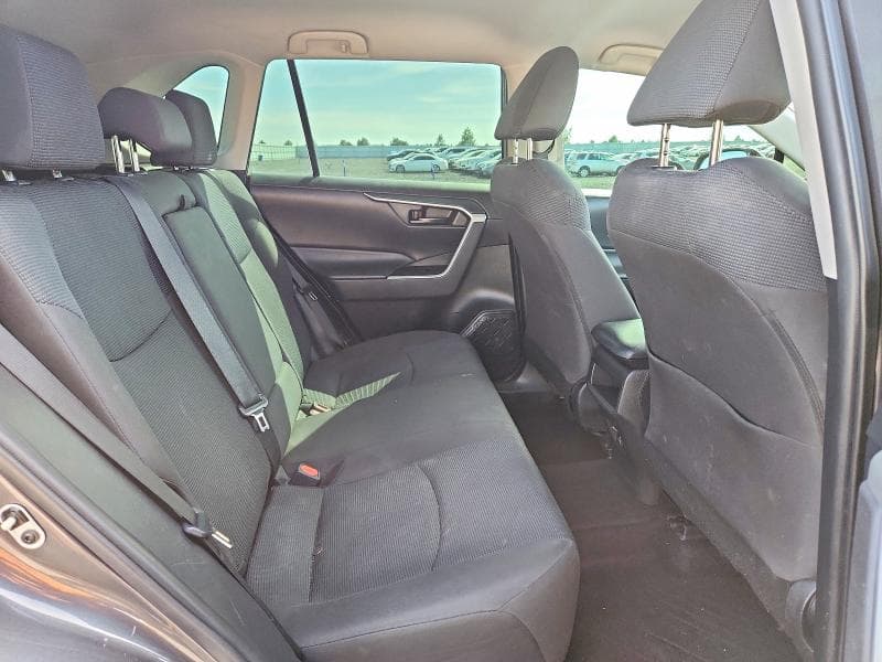 2021 TOYOTA RAV4 LE 11