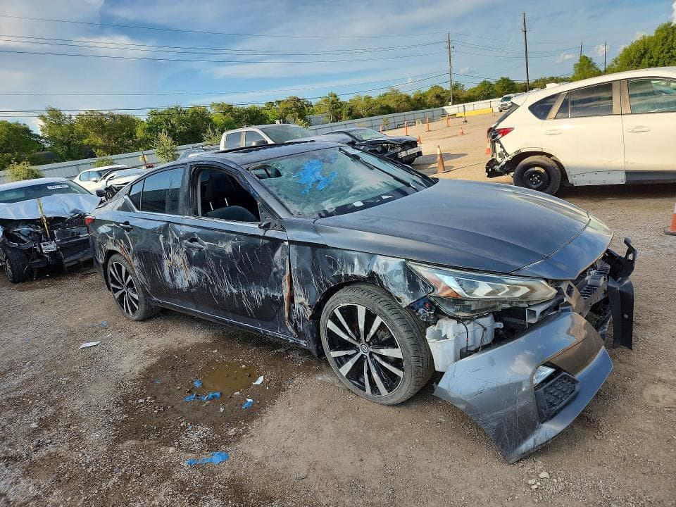 2021 NISSAN ALTIMA SR 4