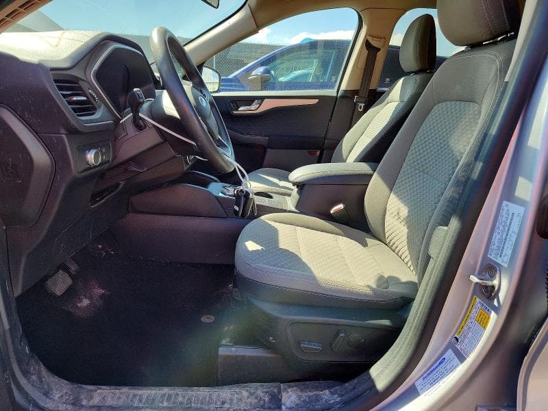 2020 FORD ESCAPE SE 7
