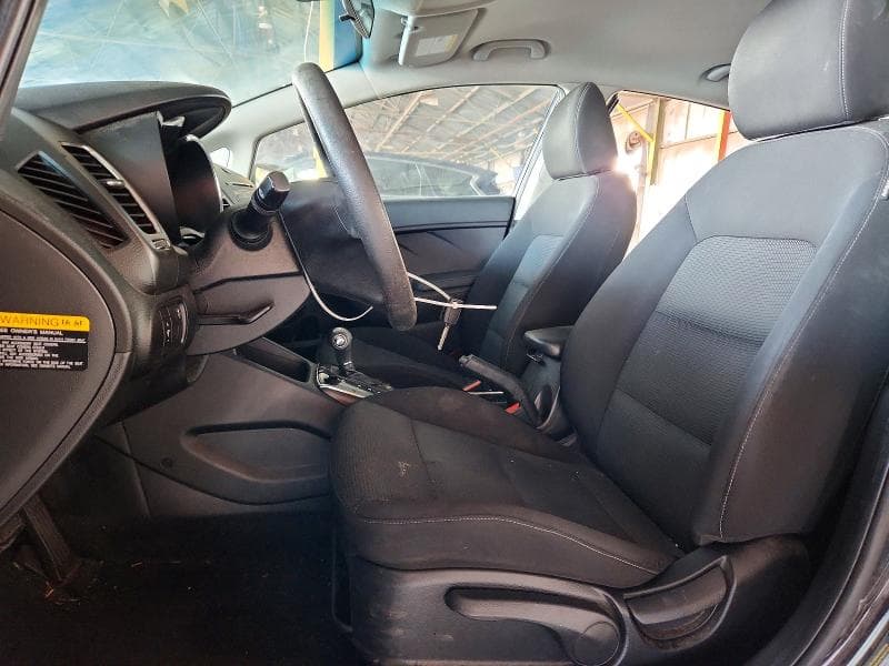 2017 KIA FORTE LX 10