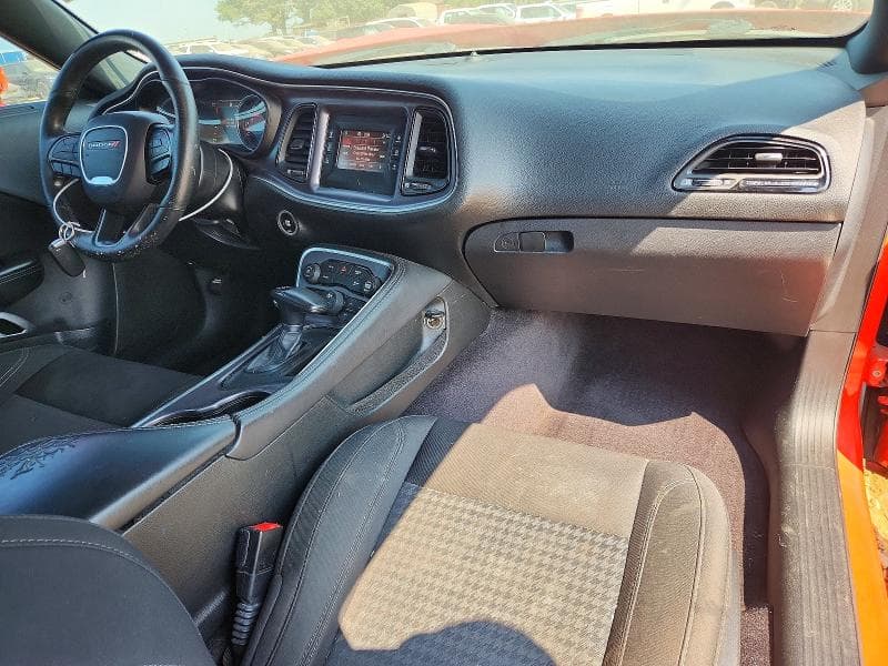 2017 DODGE CHALLENGER SXT 8