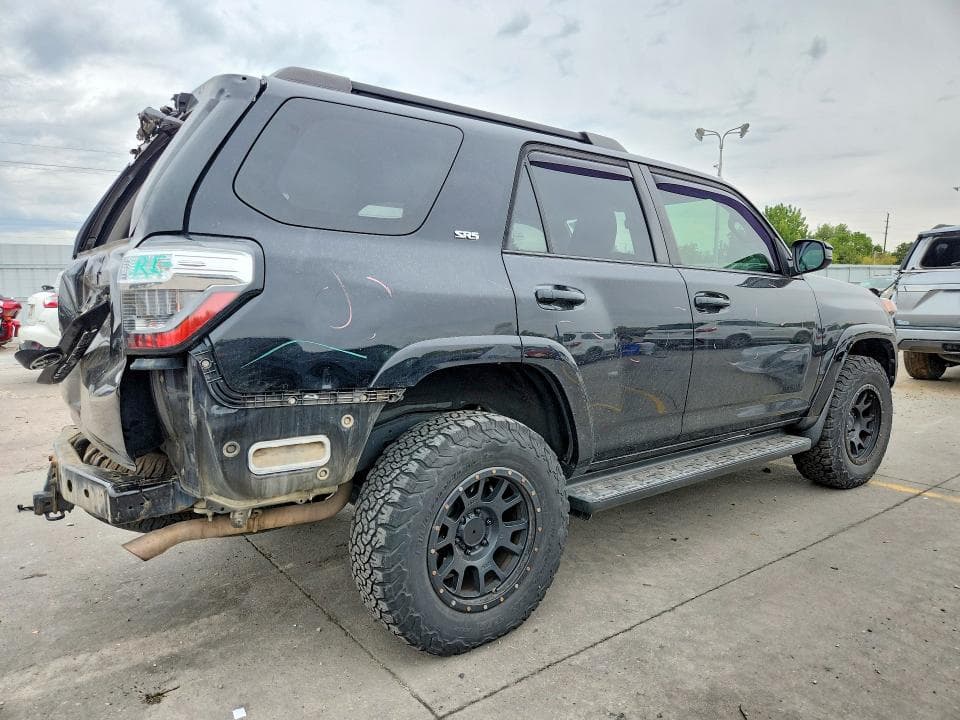 2019 TOYOTA 4RUNNER SR5 3
