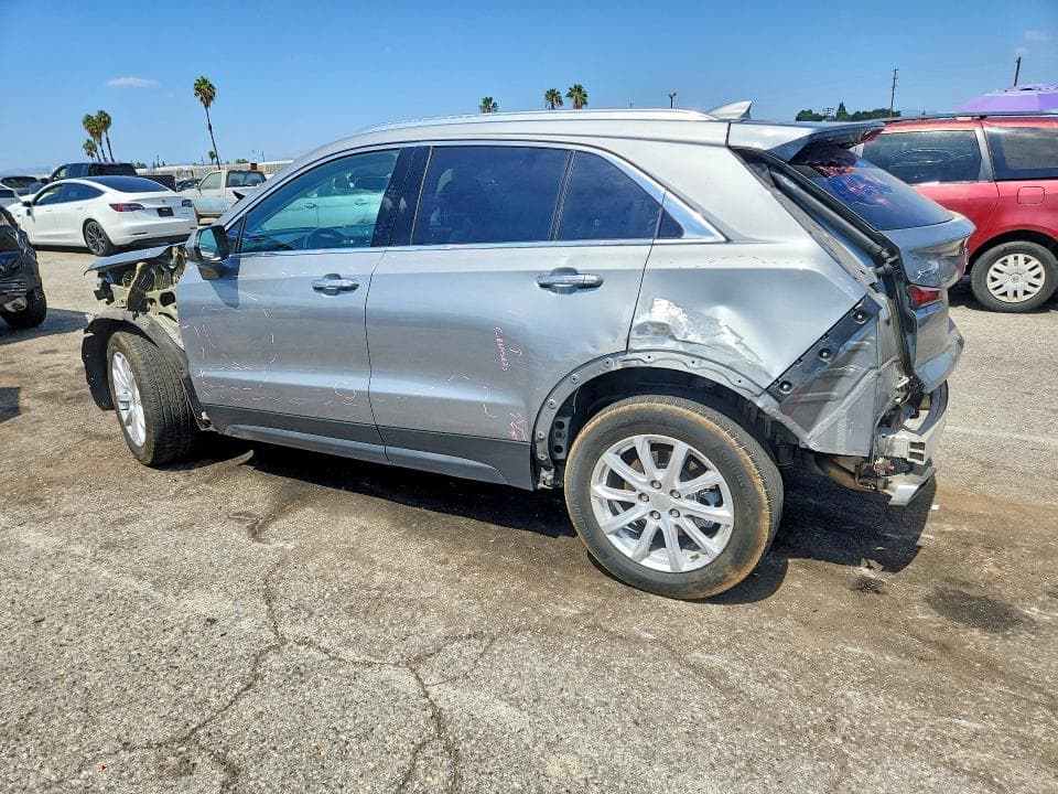 2023 CADILLAC XT4 LUXURY 2