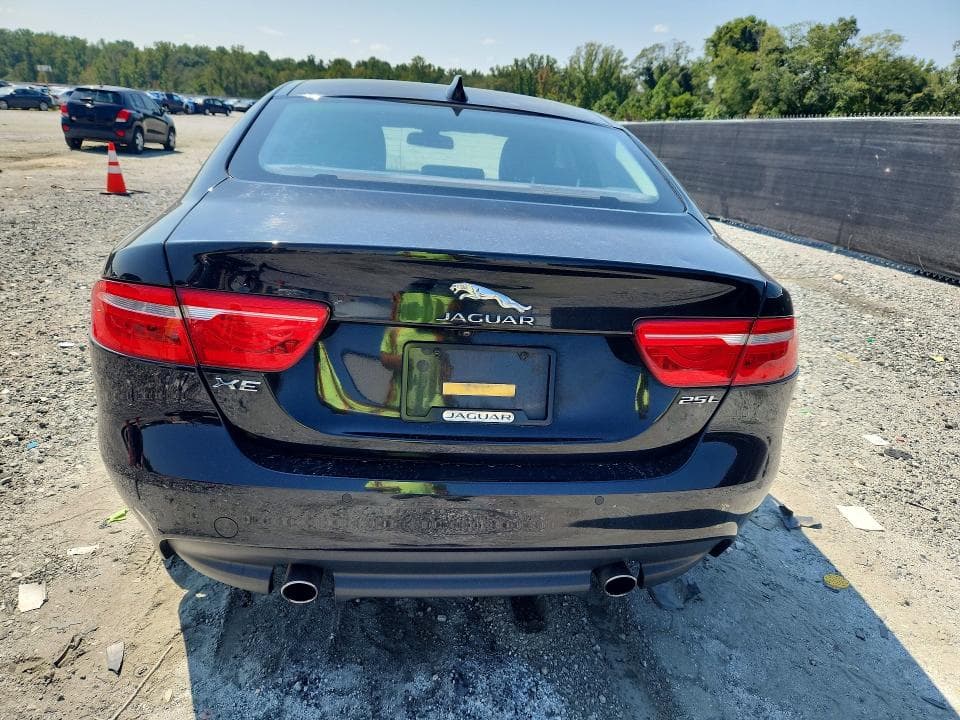 2017 JAGUAR XE PREMIUM 6