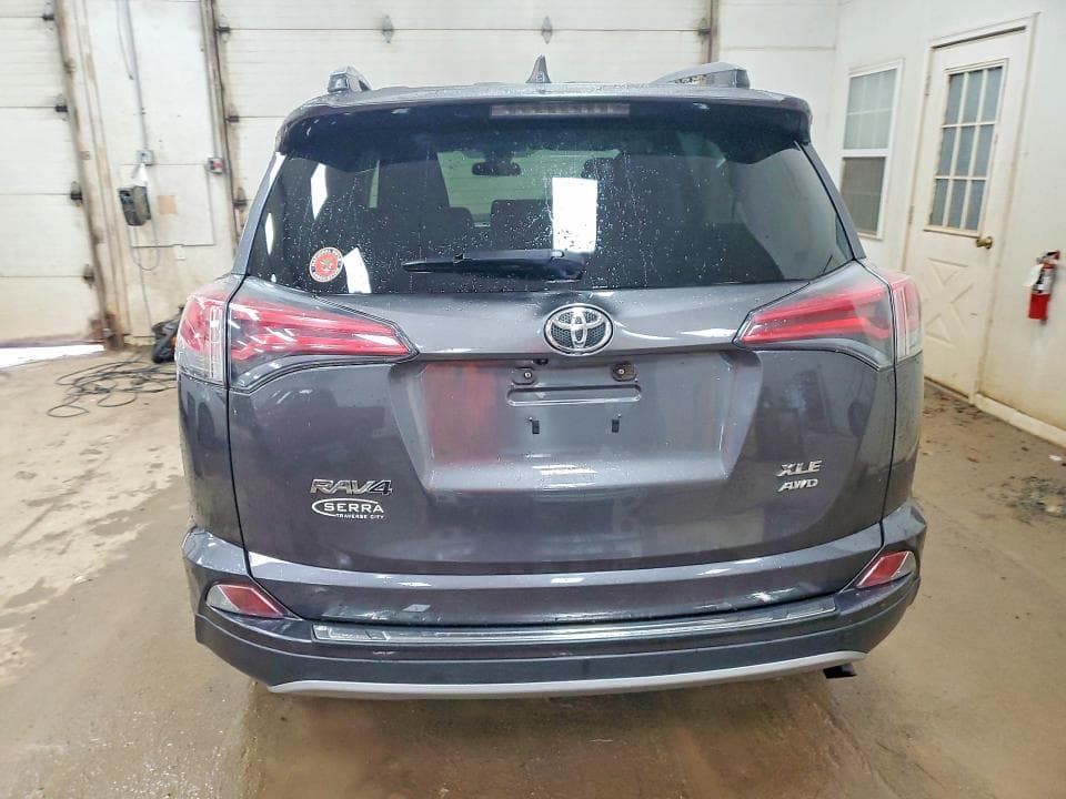 2017 TOYOTA RAV4 XLE 6