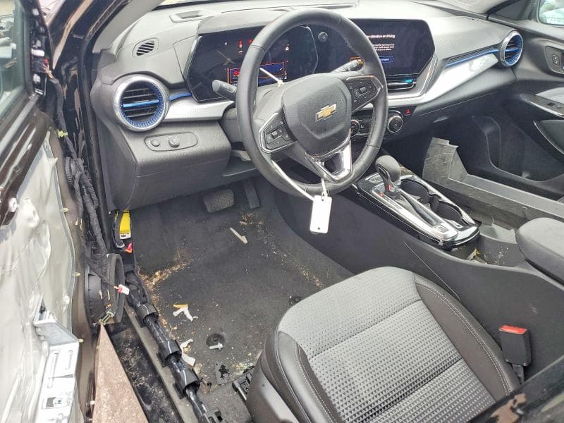 2025 CHEVROLET TRAX 1LT 8