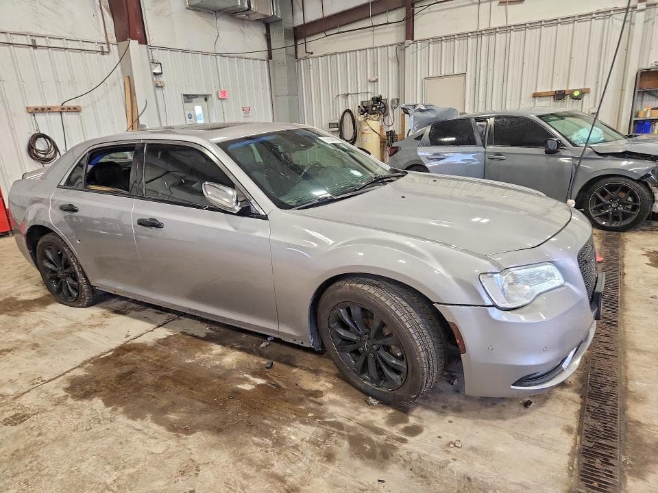 2017 CHRYSLER 300C 4