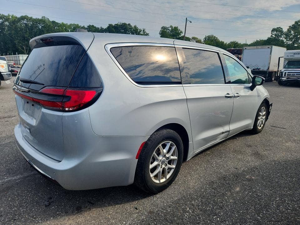 2024 CHRYSLER PACIFICA TOURING L 3