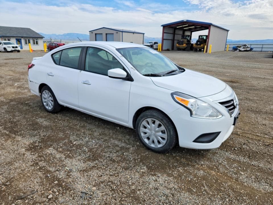 2018 NISS VERSA SV 4