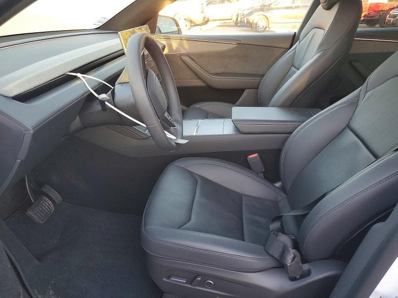 2026 TESLA MODEL Y 7
