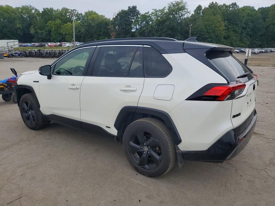2020 TOYOTA RAV4 XSE 2