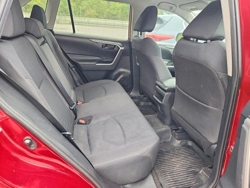 2019 TOYOTA RAV4 LE 11