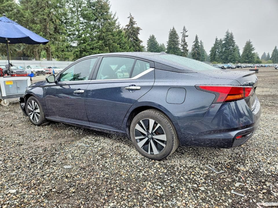 2021 NISSAN ALTIMA SV 2