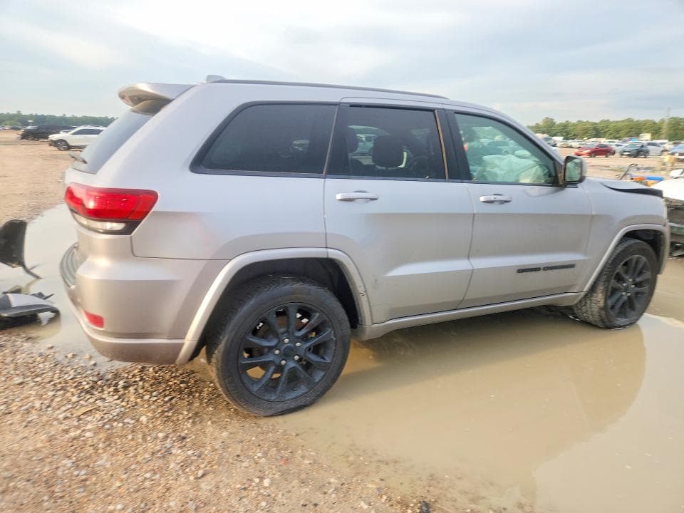 2018 JEEP GRAND CHEROKEE LAREDO 3