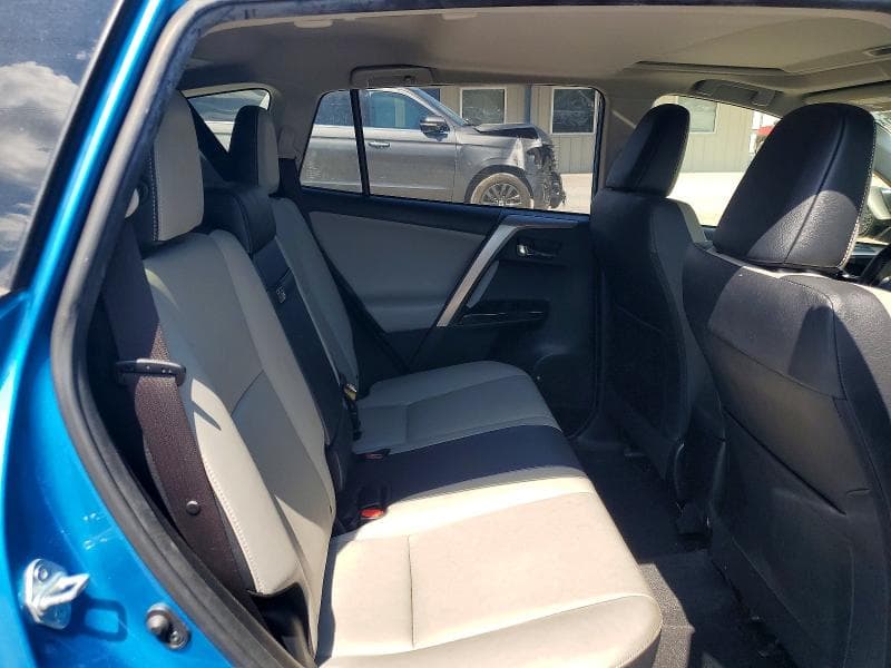 2017 TOYOTA RAV4 HV LIMITED 11