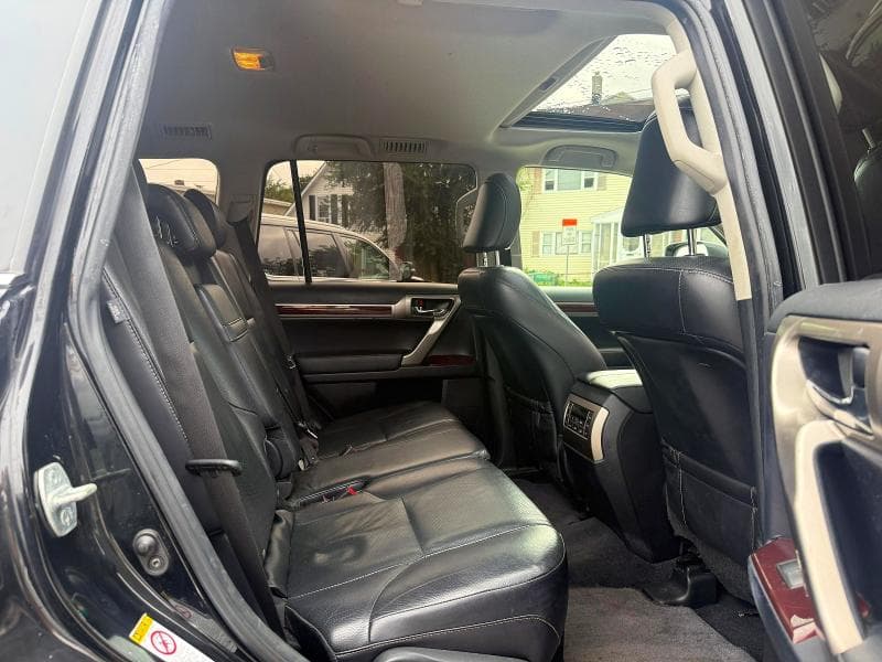 2017 LEXUS GX 460 11
