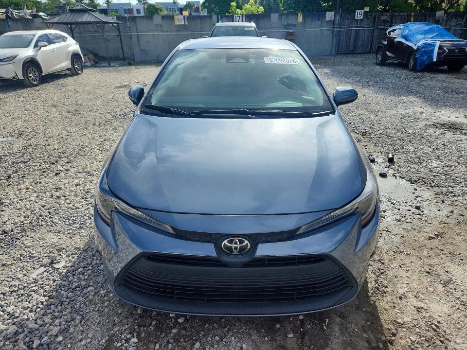 2023 TOYOTA COROLLA LE 5