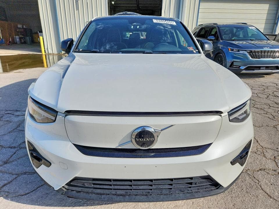 2023 VOLVO C40 RECHARGE PLUS 5