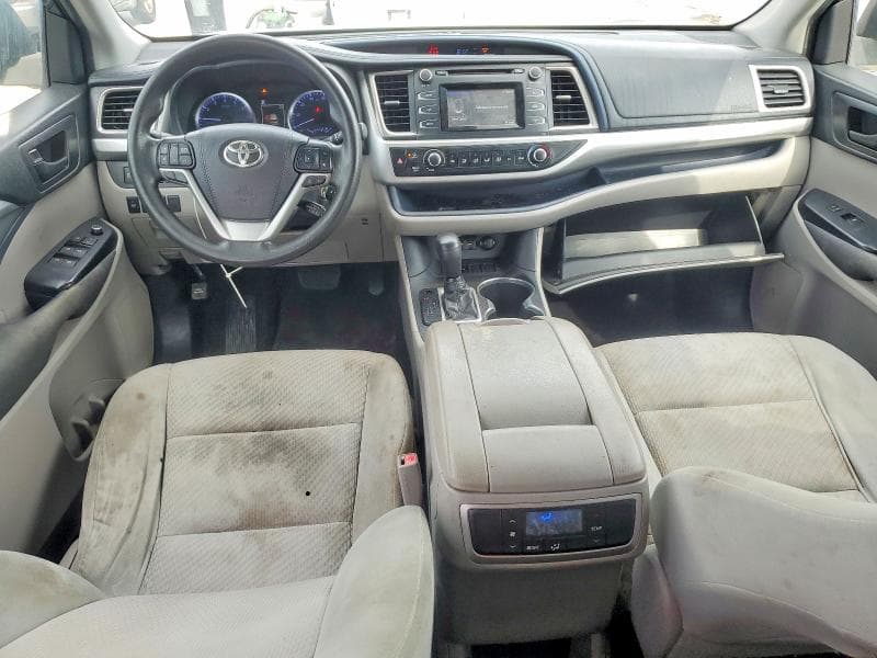 2019 TOYOTA HIGHLANDER LE 8