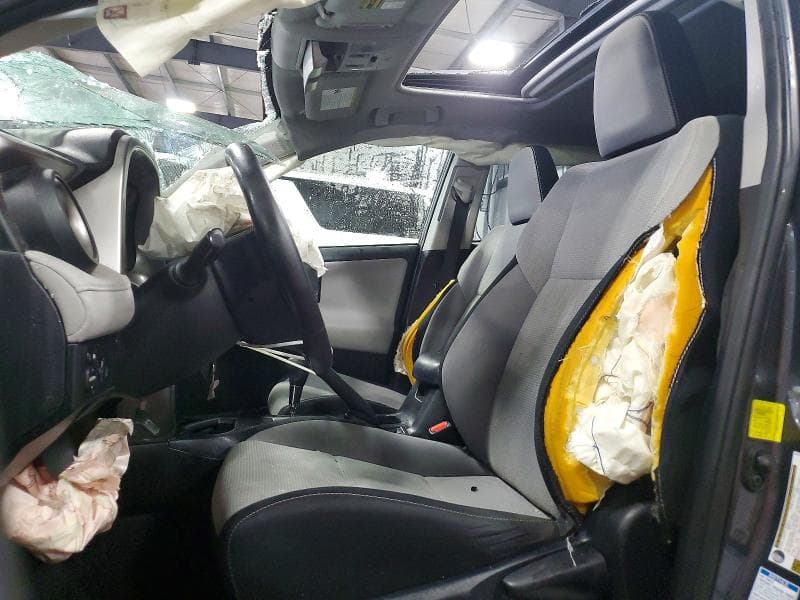 2017 TOYOTA RAV4 XLE 7