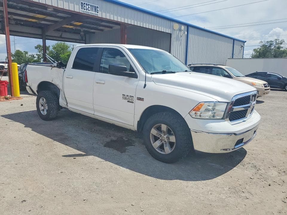 2019 RAM 1500 CLASSIC SLT 4