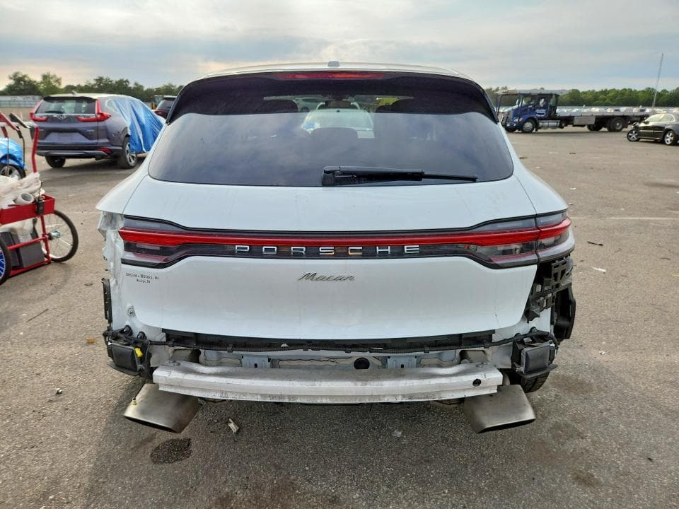 2021 PORSCHE MACAN 6
