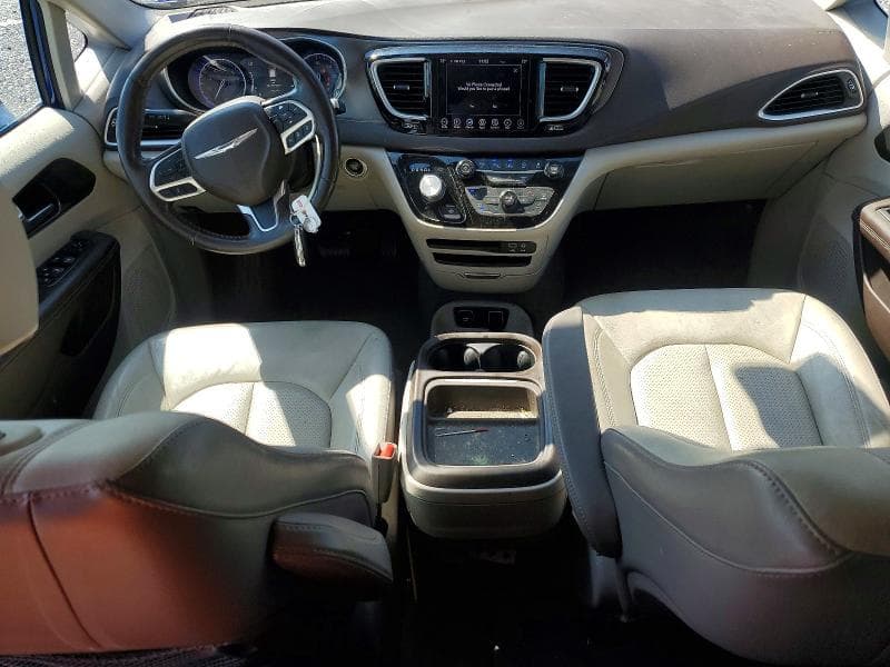 2019 CHRYSLER PACIFICA TOURING L 8