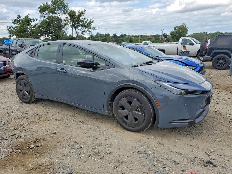 2025 TOYOTA PRIUS LE 4
