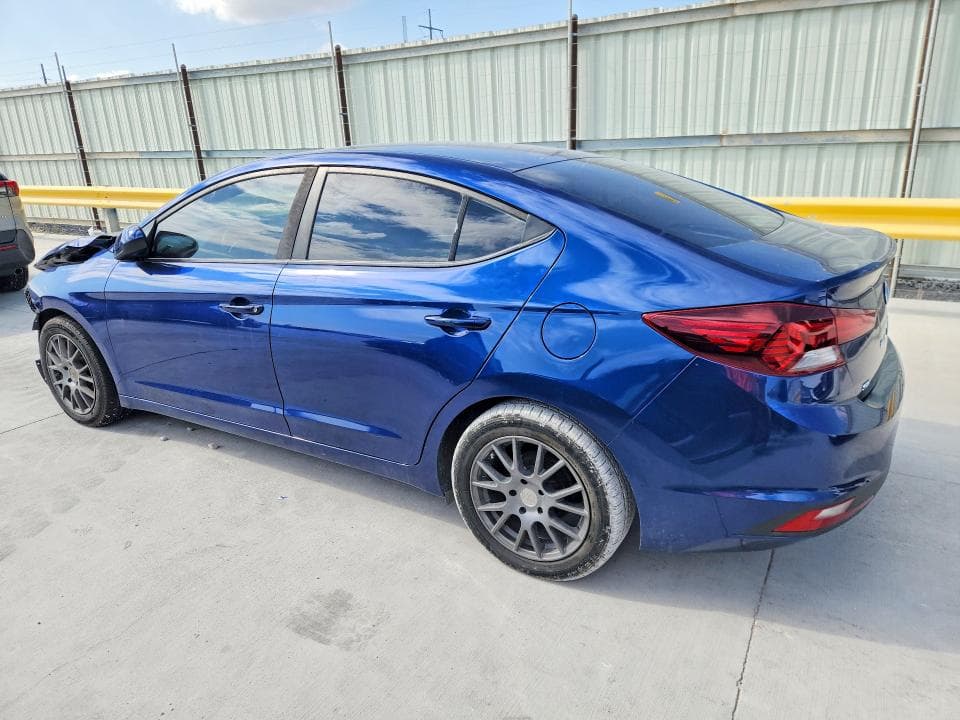 2019 HYUNDAI ELANTRA SE 2