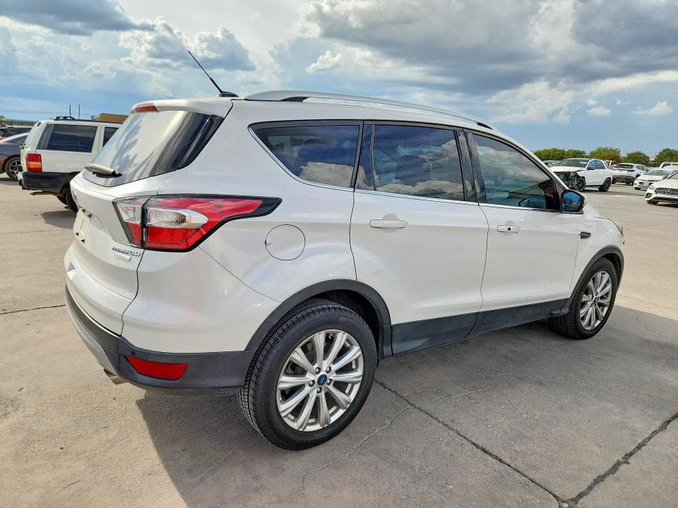 2017 FORD ESCAPE TITANIUM 3