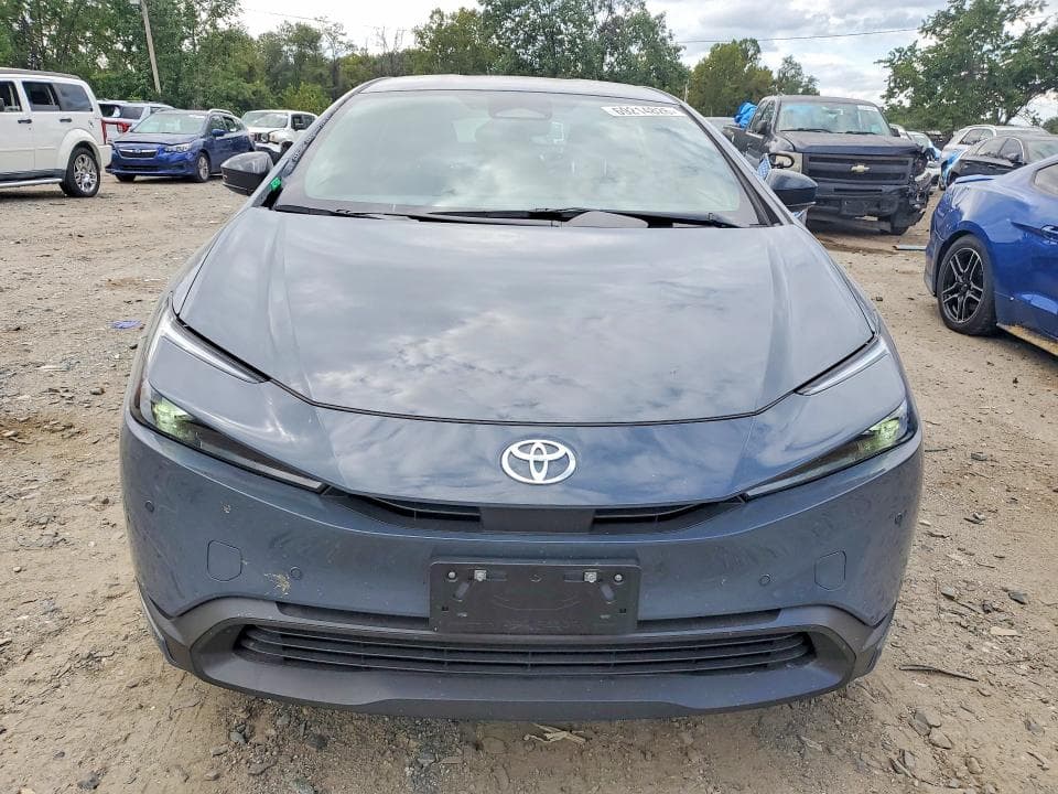 2025 TOYOTA PRIUS LE 5