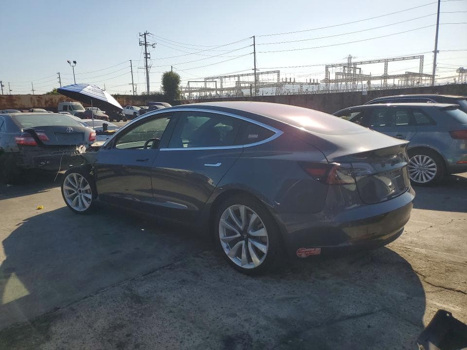 2018 TESLA MODEL 3 2