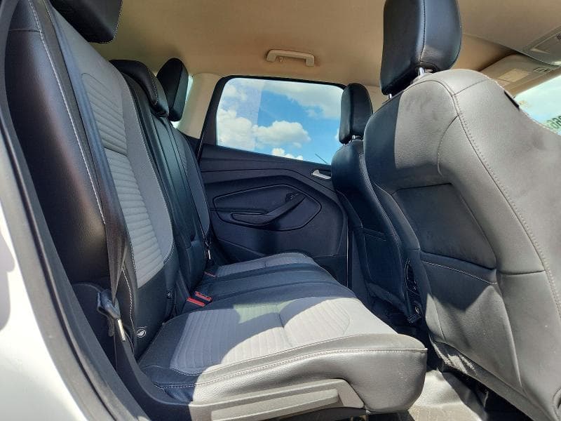 2019 FORD ESCAPE SE 11