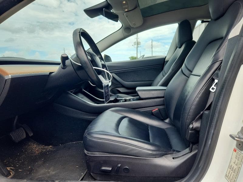 2018 TESLA MODEL 3 7