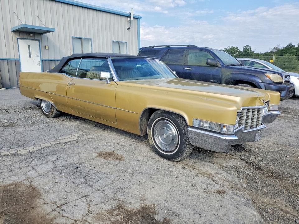 1969 CADILLAC DEVILLE 4