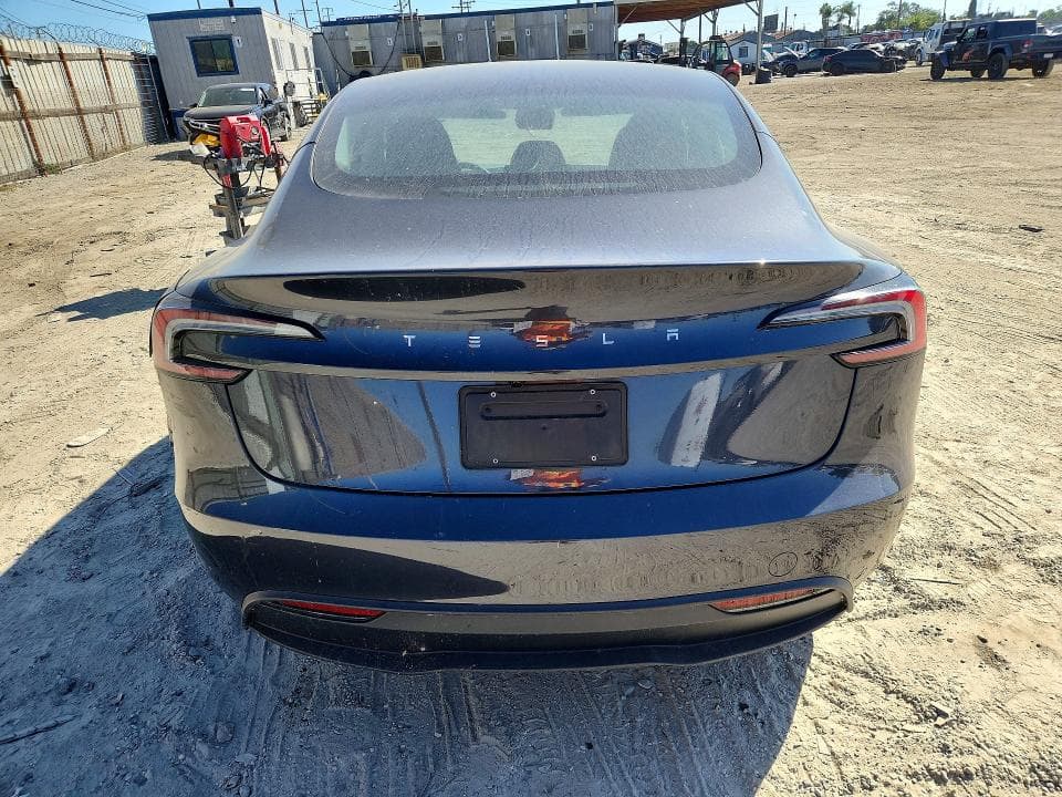 2025 TESLA MODEL 3 6