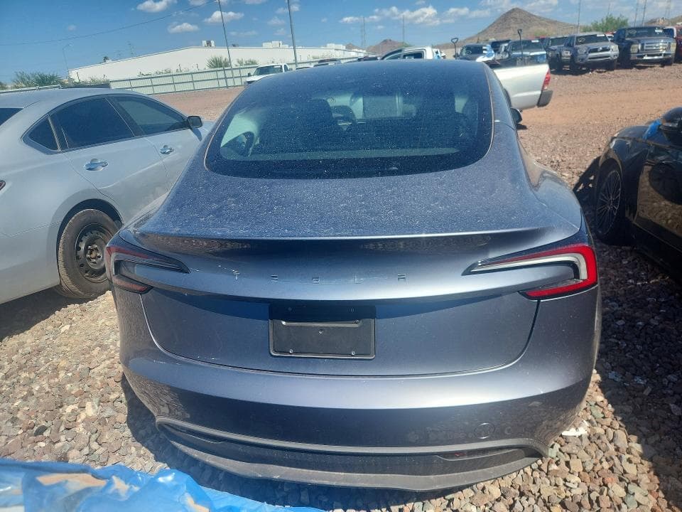 2025 TESLA MODEL 3 6