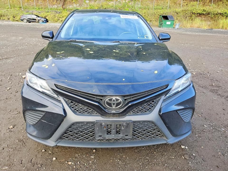 2020 TOYOTA CAMRY SE 5