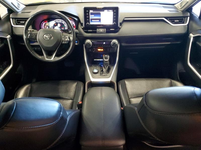 2019 TOYOTA RAV4 LIMITED 8