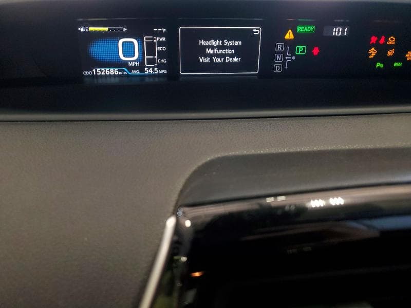 2019 TOYOTA PRIUS LE 9
