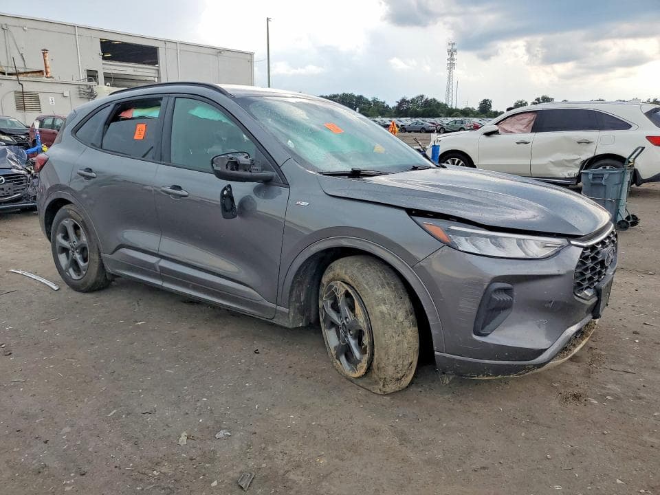 2024 FORD ESCAPE ST LINE 4