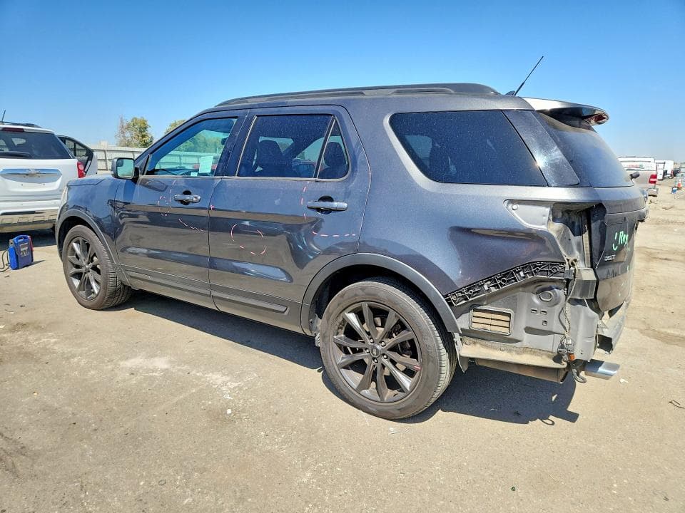 2018 FORD EXPLORER XLT 2