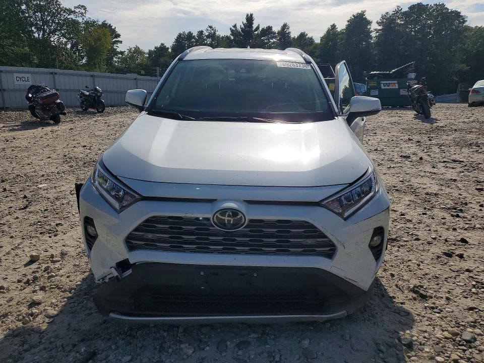 2020 TOYOTA RAV4 LIMITED 5