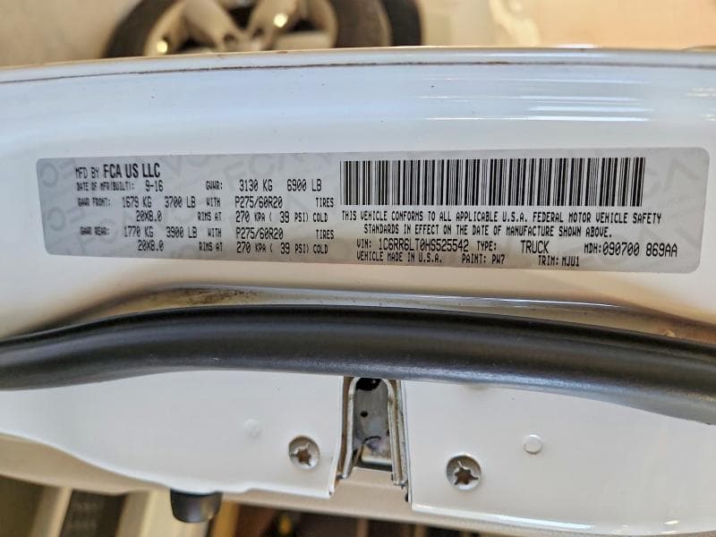 2017 RAM 1500 SLT 12