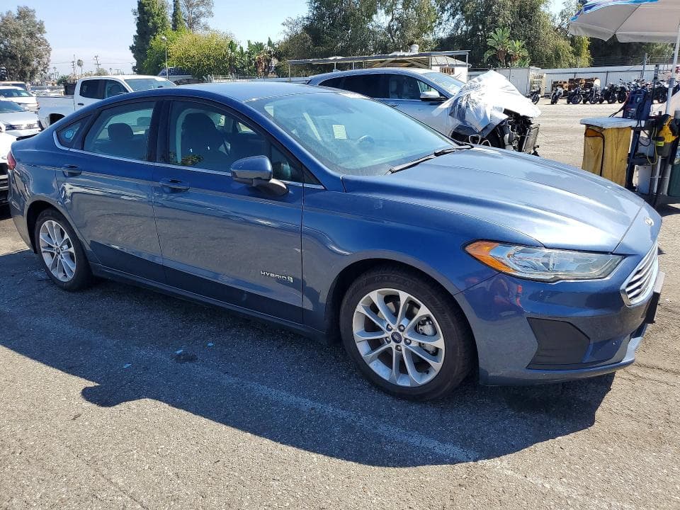 2019 FORD FUSION SE 4