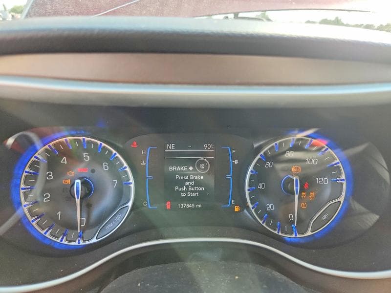 2017 CHRYSLER PACIFICA TOURING 9