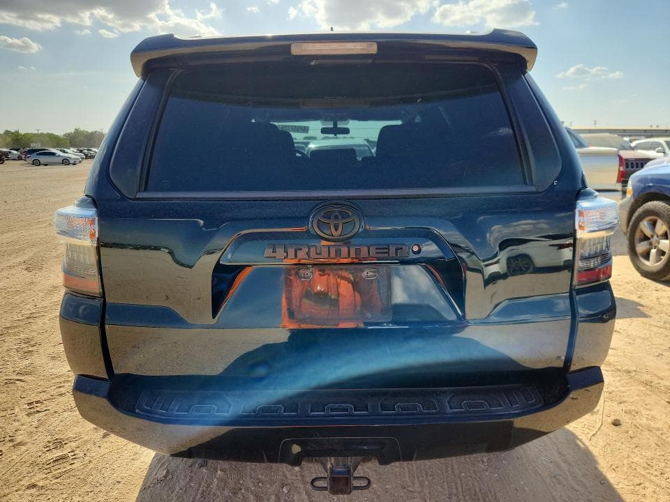 2017 TOYOTA 4RUNNER SR5 6